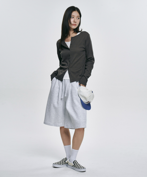 ATEZ（アテズ）の「エッセンシャルワンタックワイドバミューダスウェットショーツ[ホワイトメランジ]（その他パンツ・レディース・その他・SMALL/MEDIUM/LARGE/X-LARGE）」の8枚目の写真