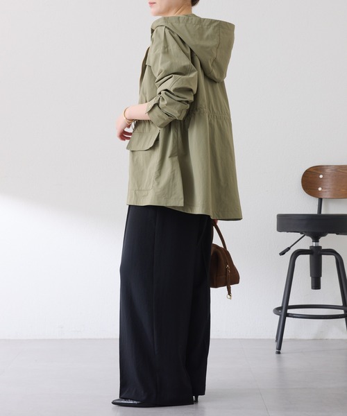 COLLAGE GALLARDAGALANTE（コラージュガリャルダガランテ）の「アンツイストタフタジャケット（ブルゾン・レディース・オフホワイト/カーキ/ネイビー・FREE）」の21枚目の写真