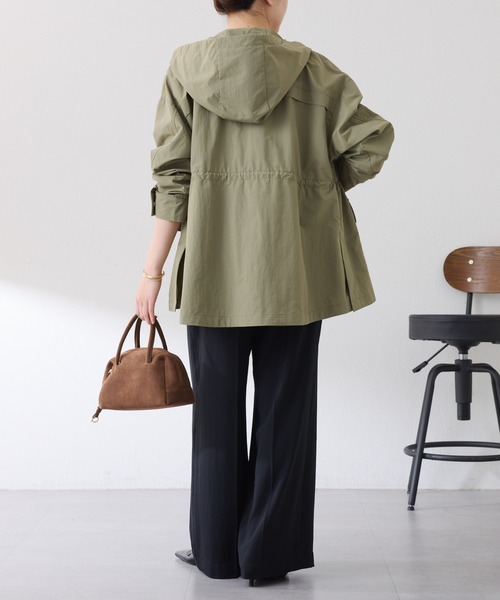 COLLAGE GALLARDAGALANTE（コラージュガリャルダガランテ）の「アンツイストタフタジャケット（ブルゾン・レディース・オフホワイト/カーキ/ネイビー・FREE）」の22枚目の写真