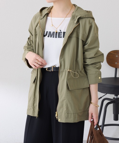 COLLAGE GALLARDAGALANTE（コラージュガリャルダガランテ）の「アンツイストタフタジャケット（ブルゾン・レディース・オフホワイト/カーキ/ネイビー・FREE）」の16枚目の写真