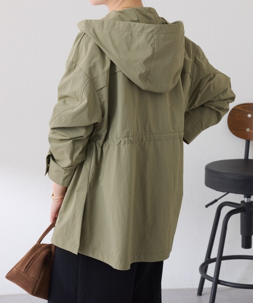 COLLAGE GALLARDAGALANTE（コラージュガリャルダガランテ）の「アンツイストタフタジャケット（ブルゾン・レディース・オフホワイト/カーキ/ネイビー・FREE）」の17枚目の写真