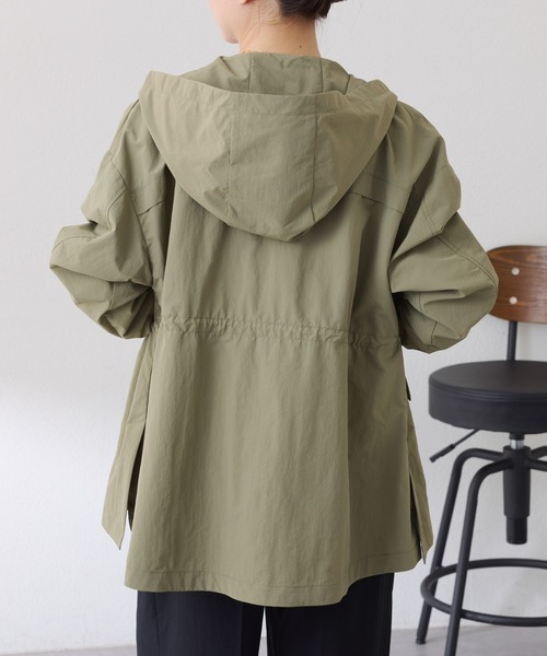 COLLAGE GALLARDAGALANTE（コラージュガリャルダガランテ）の「アンツイストタフタジャケット（ブルゾン・レディース・オフホワイト/カーキ/ネイビー・FREE）」の18枚目の写真