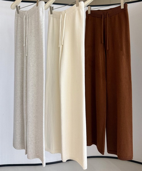 Bie(ビエ)の「カシミヤブレンド ワイドニットパンツ(その他パンツ・レディース・ブラウン/ホワイト/ライトグレー・M/S/L)」の6枚目の写真
