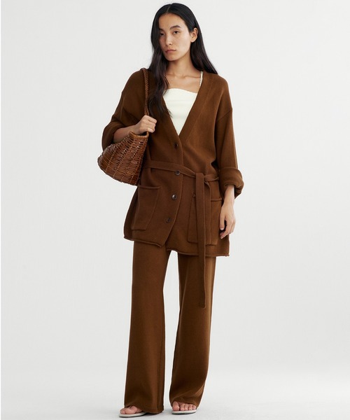 Bie(ビエ)の「カシミヤブレンド ワイドニットパンツ(その他パンツ・レディース・ブラウン/ホワイト/ライトグレー・M/S/L)」の19枚目の写真
