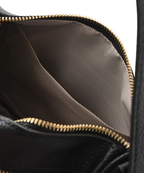 STYLE DELI（スタイルデリ）の「【DELI by】カーブラインリアルレザーショルダーバッグ（ショルダーバッグ・レディース・ブラック・FREE）」の9枚目の写真