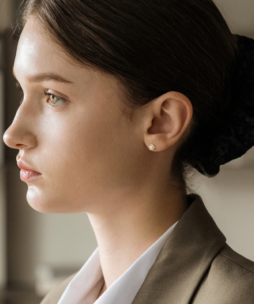 HAS（ハズ）の「HON018  Freshwater pearl Earrings（ピアス（両耳用）・レディース・シルバー・FREE）」の3枚目の写真