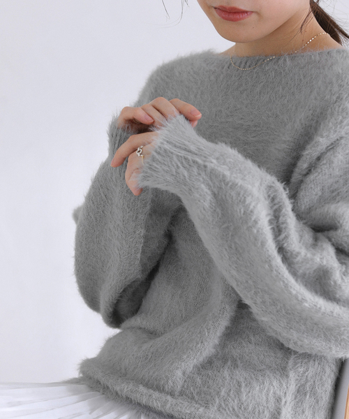 La TOTALITE（ラトータリテ）の「《WEB限定》【洗える】ファーバックパール長袖プルオーバー（ニット/セーター・レディース・グレー/ベージュ・FREE）」の4枚目の写真