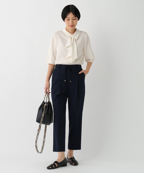 Elura（エルーラ）の「いつラクダブルクロステーパードパンツ＜低身長サイズあり＞/655837（その他パンツ・レディース・ネイビー/ブラック/ベージュ/オフホワイト・MEDIUM/SMALL/FREE(S)/LARGE）」の17枚目の写真