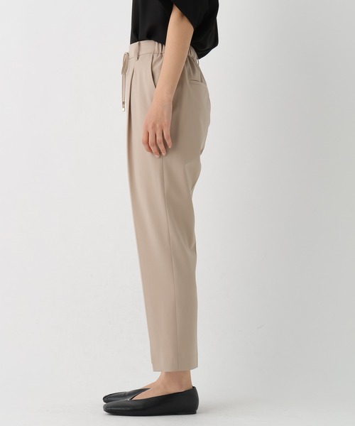 Elura（エルーラ）の「いつラクダブルクロステーパードパンツ＜低身長サイズあり＞/655837（その他パンツ・レディース・ネイビー/ブラック/ベージュ/オフホワイト・MEDIUM/SMALL/FREE(S)/LARGE）」の21枚目の写真