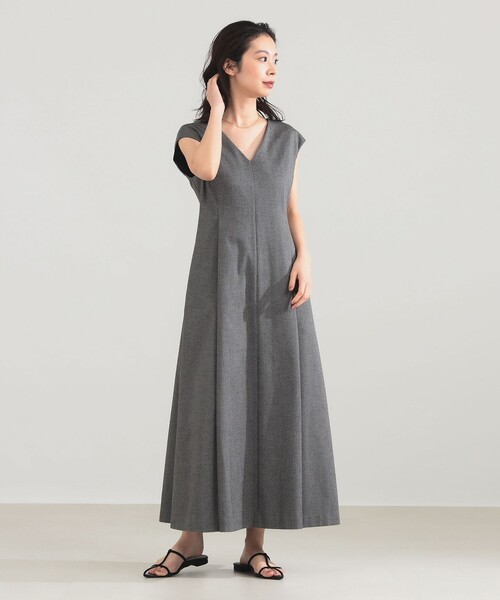 Demi-Luxe BEAMS(デミルクス ビームス)の「【8/6値下げ】AK+1 / Vネック フレア ノースリーブ ワンピ―ス(ワンピース・レディース・ブラウン系その他4/ブラック・38/36)」の6枚目の写真