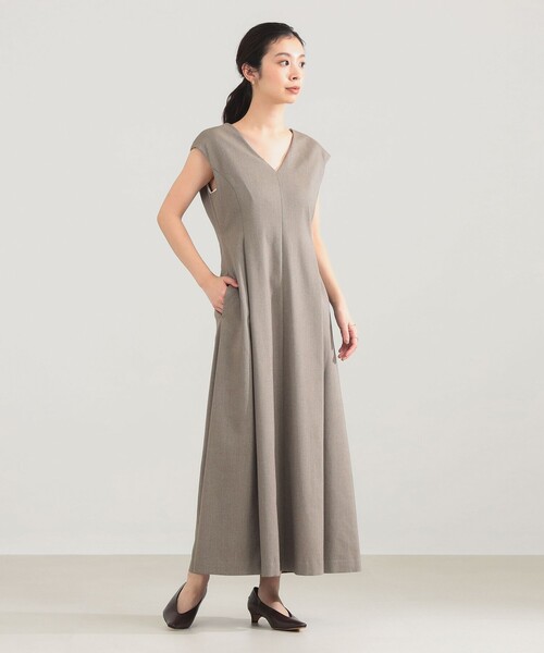 Demi-Luxe BEAMS(デミルクス ビームス)の「【8/6値下げ】AK+1 / Vネック フレア ノースリーブ ワンピ―ス(ワンピース・レディース・ブラウン系その他4/ブラック・38/36)」の10枚目の写真