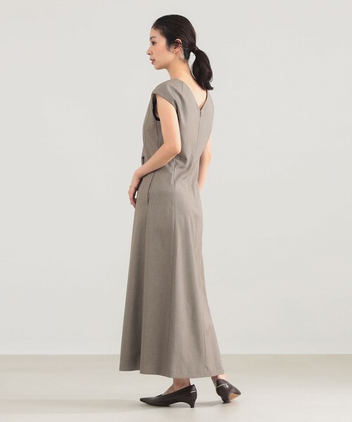 Demi-Luxe BEAMS(デミルクス ビームス)の「【8/6値下げ】AK+1 / Vネック フレア ノースリーブ ワンピ―ス(ワンピース・レディース・ブラウン系その他4/ブラック・38/36)」の11枚目の写真