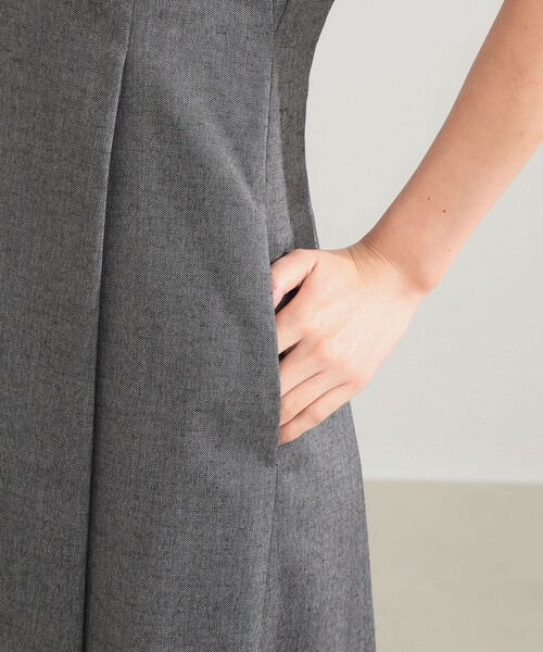 Demi-Luxe BEAMS(デミルクス ビームス)の「【8/6値下げ】AK+1 / Vネック フレア ノースリーブ ワンピ―ス(ワンピース・レディース・ブラウン系その他4/ブラック・38/36)」の18枚目の写真