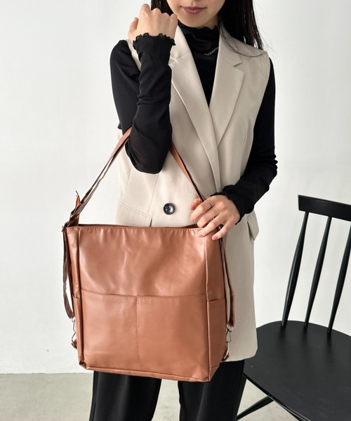 LOVALOT(ラバロット)の「【3WAY】ソフトフェイクレザーショルダーバッグ リュック A5(ショルダーバッグ・レディース・ブラック/ホワイト/ブラウン・F)」の14枚目の写真