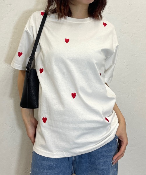 ROGER AND RAW(ロジャーアンドロウ)の「ハート刺繍クルーTシャツ(Tシャツ/カットソー・レディース・ブラック/グレー/ホワイト・FREE)」の7枚目の写真