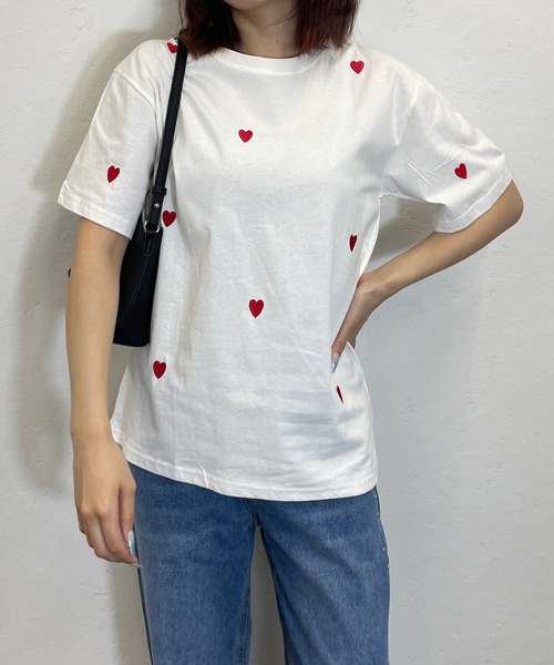 ROGER AND RAW(ロジャーアンドロウ)の「ハート刺繍クルーTシャツ(Tシャツ/カットソー・レディース・ブラック/グレー/ホワイト・FREE)」の6枚目の写真