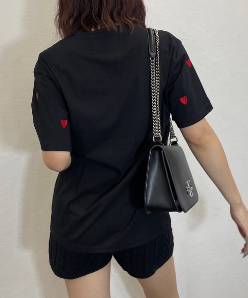 ROGER AND RAW(ロジャーアンドロウ)の「ハート刺繍クルーTシャツ(Tシャツ/カットソー・レディース・ブラック/グレー/ホワイト・FREE)」の10枚目の写真