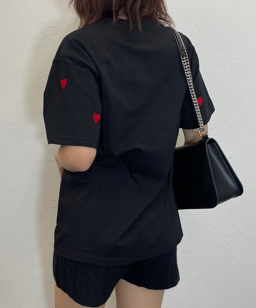 ROGER AND RAW(ロジャーアンドロウ)の「ハート刺繍クルーTシャツ(Tシャツ/カットソー・レディース・ブラック/グレー/ホワイト・FREE)」の9枚目の写真