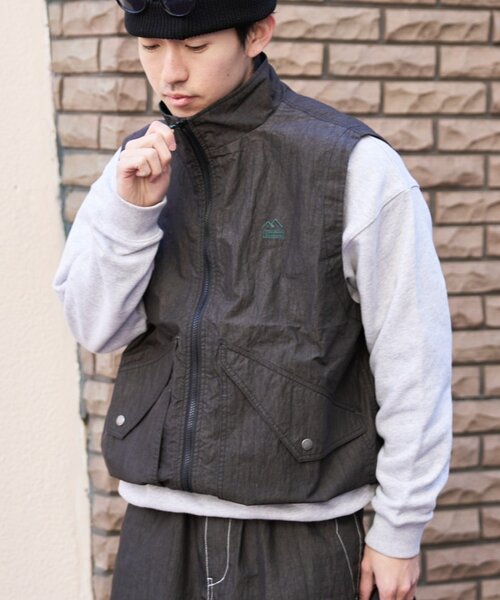 Franklin Climbing（フランクリンクライミング）の「【Franklin Climbing】ユニセックス/アルパインユーティリティベスト（ベスト・レディース・チャコールグレー/グレー/ネイビー・LARGE/MEDIUM）」の2枚目の写真