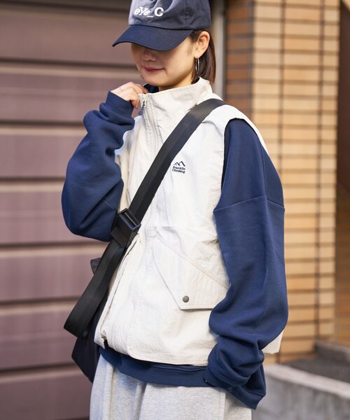 Franklin Climbing（フランクリンクライミング）の「【Franklin Climbing】ユニセックス/アルパインユーティリティベスト（ベスト・レディース・チャコールグレー/グレー/ネイビー・LARGE/MEDIUM）」の19枚目の写真