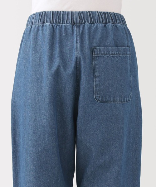 無印良品(ムジルシリョウヒン)の「婦人 洗いざらし デニムイージーテーパードパンツ(デニムパンツ・レディース・ダークネイビー/ブルー・L/M/S/XL)」の7枚目の写真