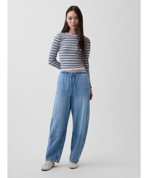 GAP(ギャップ)の「ハイライズ ウルトラソフト イージーウエスト バレルデニム(デニムパンツ・レディース・ライトインディゴブルー・XS/S/XXS/L/M)」の2枚目の写真