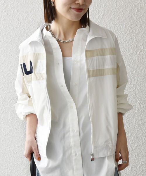 FILA(フィラ)の「【SHIPS any別注】FILA:〈洗濯機可能〉スタンドカラー ジップ ライン ブルゾン(ブルゾン・レディース・ネイビー/ホワイト・ONE SIZE)」の5枚目の写真