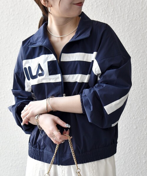 FILA(フィラ)の「【SHIPS any別注】FILA:〈洗濯機可能〉スタンドカラー ジップ ライン ブルゾン(ブルゾン・レディース・ネイビー/ホワイト・ONE SIZE)」の18枚目の写真