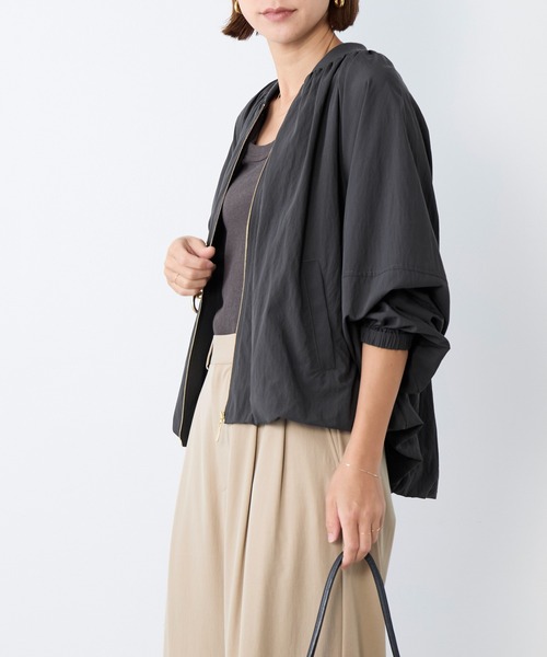 MICA&DEAL（マイカ＆ディール）の「ヘムバルーンナイロンブルゾン（ブルゾン・レディース・カーキ/チャコールグレー/ベージュ・FREE）」の18枚目の写真