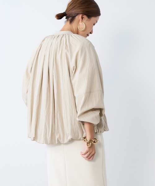 MICA&DEAL（マイカ＆ディール）の「ヘムバルーンナイロンブルゾン（ブルゾン・レディース・カーキ/チャコールグレー/ベージュ・FREE）」の6枚目の写真