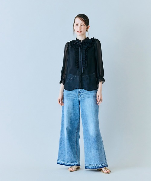 Audie a Muses(オーディアミューズ)の「シアープリーツフリルブラウス(シャツ/ブラウス・レディース・ブラック/オフホワイト・42/40/38)」の16枚目の写真