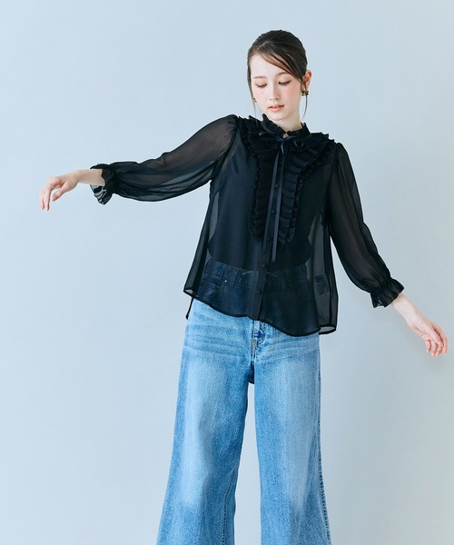 Audie a Muses(オーディアミューズ)の「シアープリーツフリルブラウス(シャツ/ブラウス・レディース・ブラック/オフホワイト・42/40/38)」の19枚目の写真