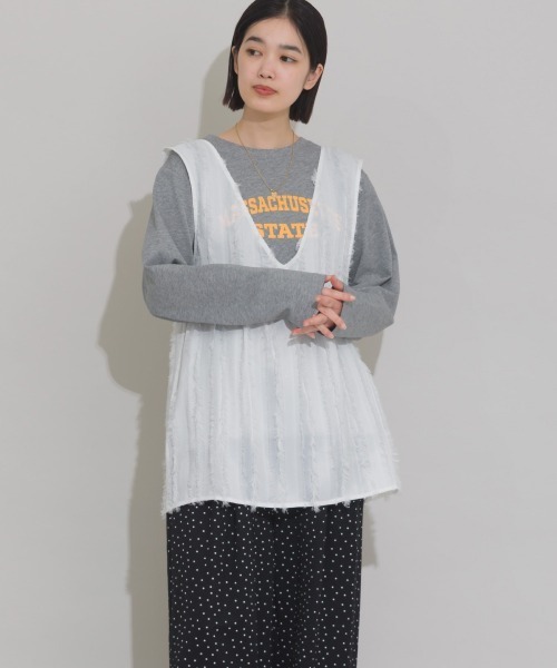 OMNES（オムネス）の「フリンジ前後２wayペプラムリボン付ベスト（ベスト・レディース・ブラウン/ホワイト/ブルー/ブラック・FREE）」の5枚目の写真