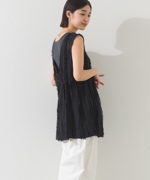 OMNES（オムネス）の「フリンジ前後２wayペプラムリボン付ベスト（ベスト・レディース・ブラウン/ホワイト/ブルー/ブラック・FREE）」の11枚目の写真