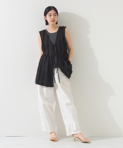 OMNES（オムネス）の「フリンジ前後２wayペプラムリボン付ベスト（ベスト・レディース・ブラウン/ホワイト/ブルー/ブラック・FREE）」の13枚目の写真