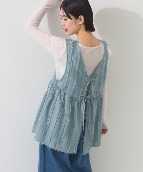 OMNES（オムネス）の「フリンジ前後２wayペプラムリボン付ベスト（ベスト・レディース・ブラウン/ホワイト/ブルー/ブラック・FREE）」の22枚目の写真