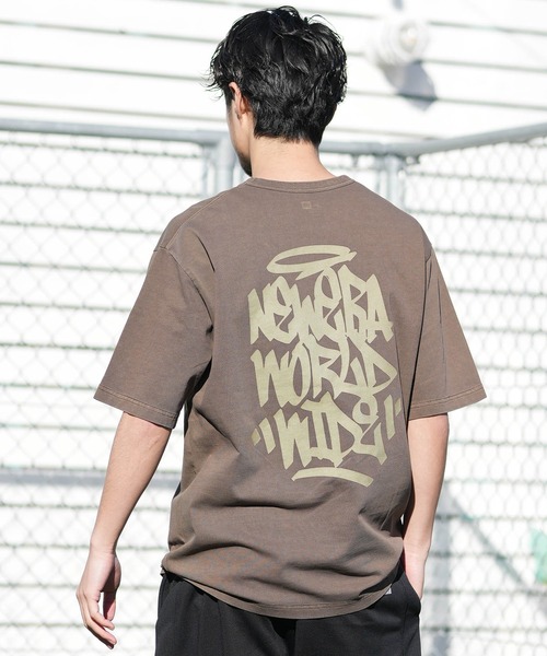 NEW ERA(ニューエラ)の「NEW ERA/ニューエラ 半袖 Tシャツ バックプリント ガーメントダイ Tagging(Tシャツ/カットソー・メンズ・グレー/チャコール/ブラウン・M/XXL/L/XL)」の3枚目の写真