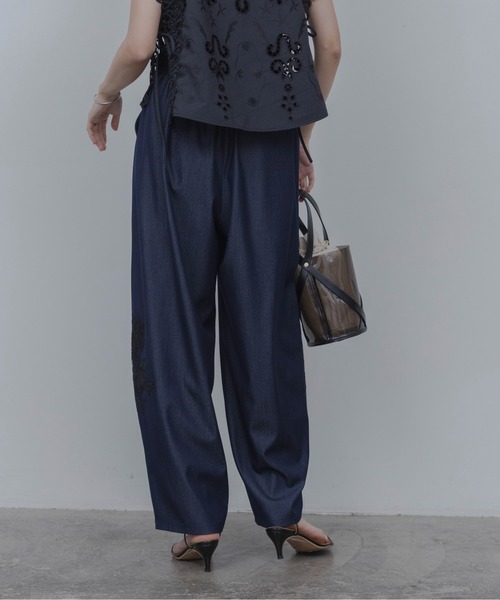 Eimee Law(エイミーロウ)の「レースモチーフ コクーンパンツ(その他パンツ・レディース・インディゴブルー/ベージュ・MEDIUM)」の19枚目の写真