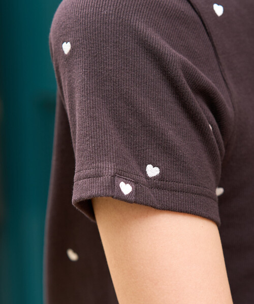 ミニハート刺繍 リブ Tシャツ（Tシャツ/カットソー）｜FREAK'S STORE