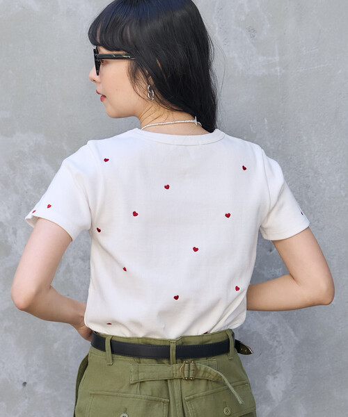 FREAK'S STORE(フリークスストア)の「ミニハート刺繍 リブ Tシャツ(Tシャツ/カットソー・レディース・チャコール/オフホワイト/グレー・フリ-)」の19枚目の写真
