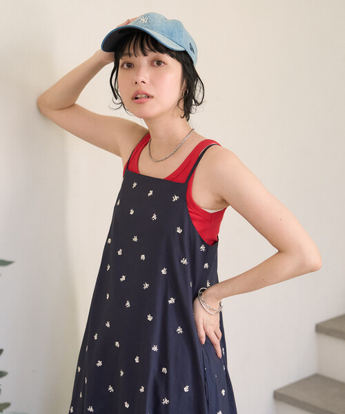 FREAK'S STORE(フリークスストア)の「インド 小花刺繍 キャミワンピース(ワンピース・レディース・ネイビー/オフホワイト/ブラック・フリ-)」の1枚目の写真