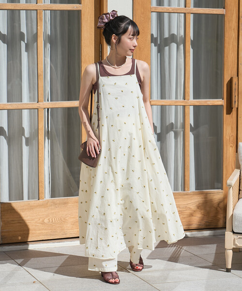 FREAK'S STORE(フリークスストア)の「インド 小花刺繍 キャミワンピース(ワンピース・レディース・ネイビー/オフホワイト/ブラック・フリ-)」の5枚目の写真