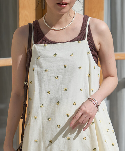 FREAK'S STORE(フリークスストア)の「インド 小花刺繍 キャミワンピース(ワンピース・レディース・ネイビー/オフホワイト/ブラック・フリ-)」の16枚目の写真