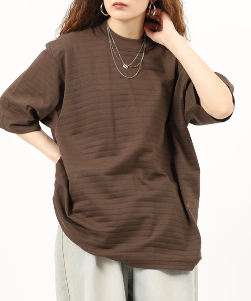 MN+LA（エムエヌエルエー）の「MN+LA STRIPED PIQUE MOCKNECK TEE ストライプモックネック半袖Tシャツ（Tシャツ/カットソー・メンズ・テラコッタ/ウッド・2XL/XL/M/L）」の5枚目の写真