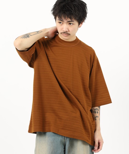 MN+LA（エムエヌエルエー）の「MN+LA STRIPED PIQUE MOCKNECK TEE ストライプモックネック半袖Tシャツ（Tシャツ/カットソー・メンズ・テラコッタ/ウッド・2XL/XL/M/L）」の20枚目の写真