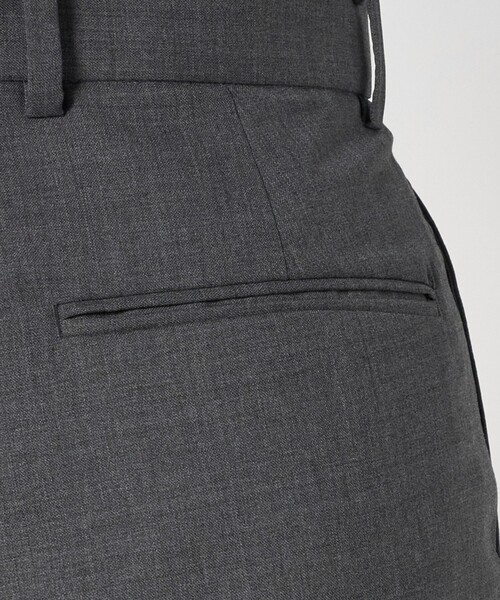 LOEFF(ロエフ)の「<LOEFF>トロピカルウール ショートパンツ(その他パンツ・レディース・グレー系/ネイビー・0/1)」の18枚目の写真