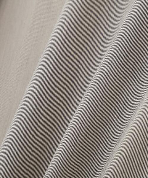 MARGARET HOWELL(マーガレットハウエル)の「FINE STRIPE COTTON SILK JACKET(テーラードジャケット・レディース・ブラック系その他/グレー系その他3・1)」の17枚目の写真