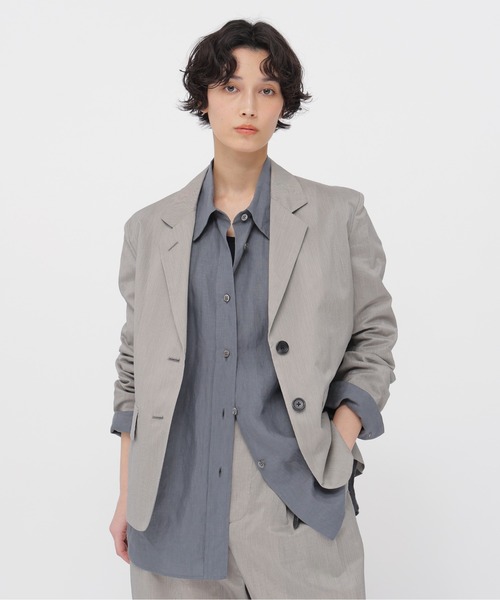 MARGARET HOWELL(マーガレットハウエル)の「FINE STRIPE COTTON SILK JACKET(テーラードジャケット・レディース・ブラック系その他/グレー系その他3・1)」の2枚目の写真