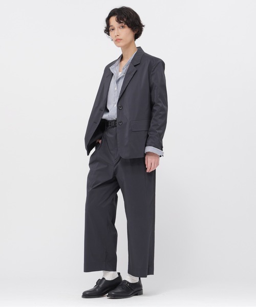 MARGARET HOWELL(マーガレットハウエル)の「FINE STRIPE COTTON SILK JACKET(テーラードジャケット・レディース・ブラック系その他/グレー系その他3・1)」の9枚目の写真
