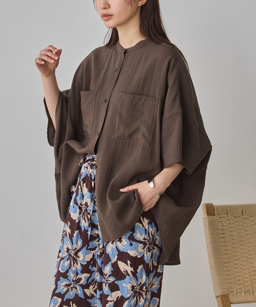 hunch(ハンチ)の「麻レーヨン ドルマンオーバーシャツ(シャツ/ブラウス・レディース・オレンジ/カーキ/ブラック/アイボリー/ブラウン・FREE)」の3枚目の写真
